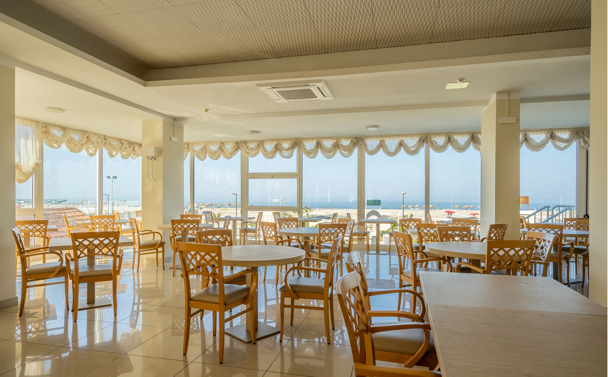 media.Slide_Ristorante_1Hotel_Astor_Rimini